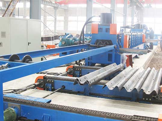Guardrail Roll Forming Machine